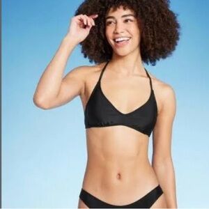 Super cute black bikini top!